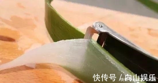 毒碱|家里养花不要瞎眼!这6种花旺财又养人,有2种花是大忌!