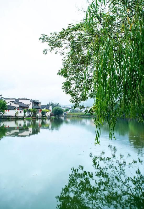 老年|初夏最适合一个人去的10个惬意的小镇