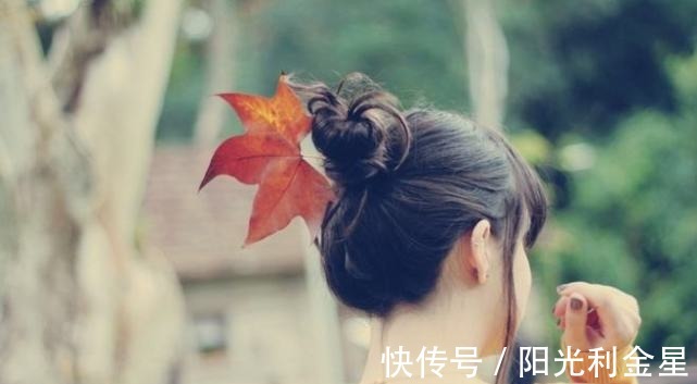 女人&不佩戴任何饰品的女人,身上通常有两个特质,尤其第二个很旺夫