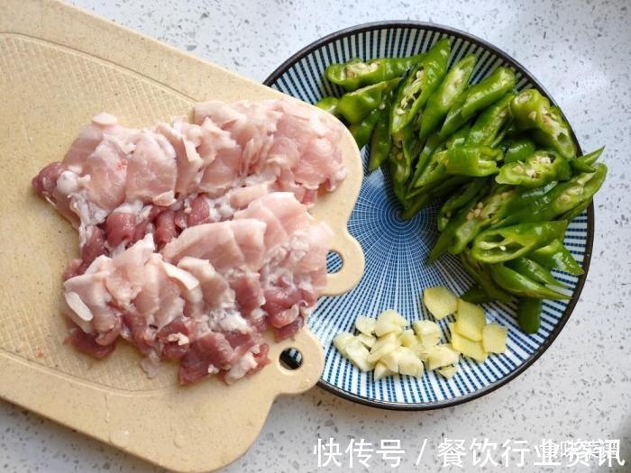 下饭|小炒肉好吃有诀窍,做对这3步,开胃又下饭,味道比回锅肉还好吃