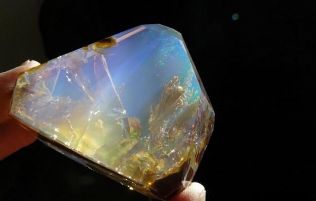 也许|世界上最美丽而又价值千金的十种石头,也许你从未见过