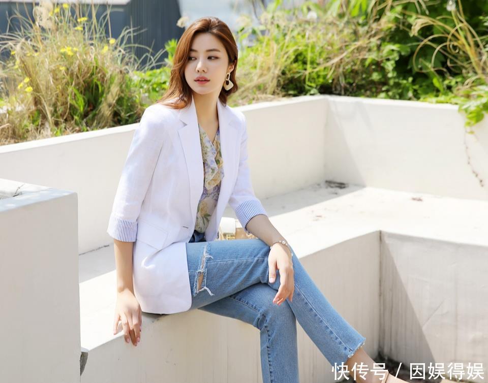 牛仔裤搭配西装,你想要的美它都有!