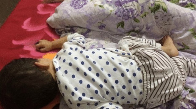 宝妈|宝宝睡觉总踢被子不一定是热,这些“苦衷”,多少宝妈还不知道