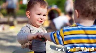 孩子|孩子在家庭生活中喜欢“打人”怎么办?高情商家长这样做