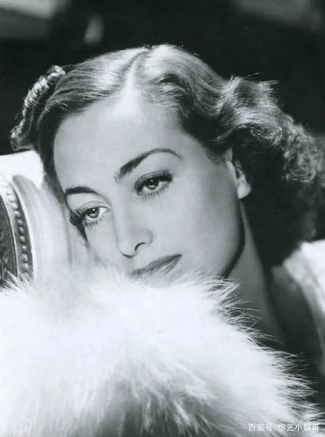 美甲|比今天是周五更令人开心的是……刚做了新美甲