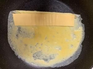 绝了！牛奶+鸡蛋一口就爆浆，这样的芝士厚蛋烧，5分钟就做好