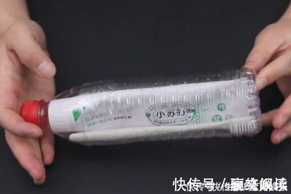 难题|今天才知道,2个塑料瓶套在一起很厉害,解决了生活中一大难题