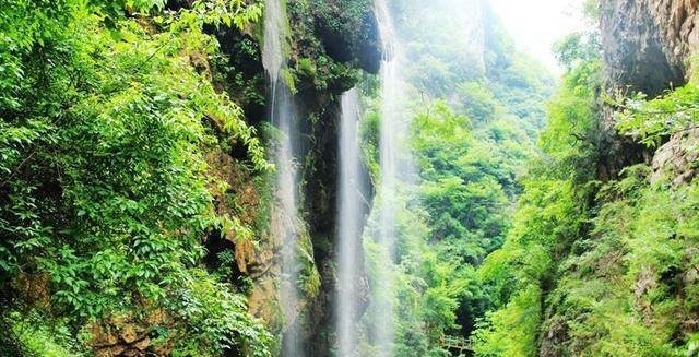 这个藏在秦岭深处的古山寨，曾是反清女首领据点，距今几百年历史