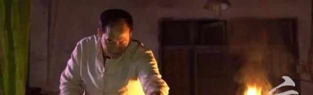 古越@他造的三把剑，一把卖出高价，一把开创历史，一把为金庸所邀