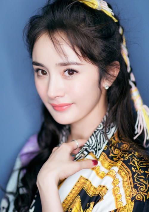 杨幂被正式点名？明星玩游戏会带坏青少年，事情真值得好好掰扯掰扯