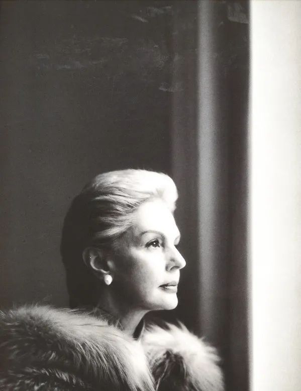  穿一辈子白衬衫是种什么体验？答：引领时髦|GirlCrush | 引领