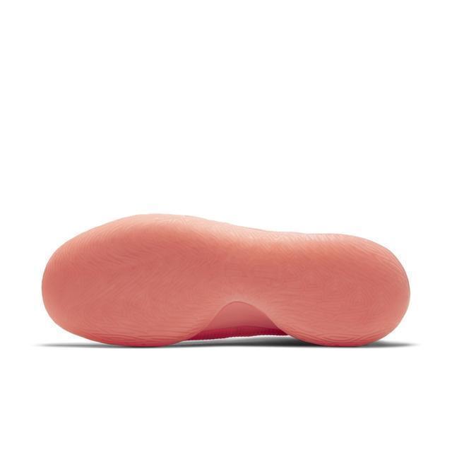 骚粉色调点缀鞋身!Kyrie签名鞋又出全新配色