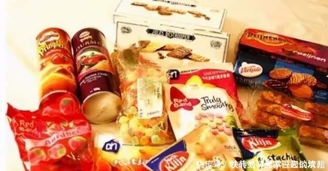 孩子|宝宝被阻止吃肉,脸很快拉了下来,舅舅在一旁哭笑不得