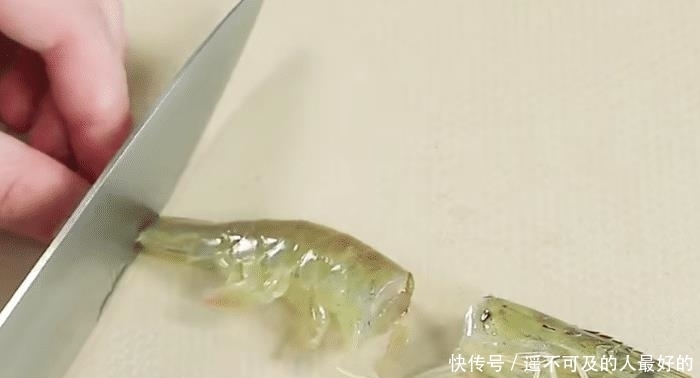 紫米|分享一款鲜香味美的紫米鲜虾圈,软嫩好吃,营养丰富,孩子特喜欢