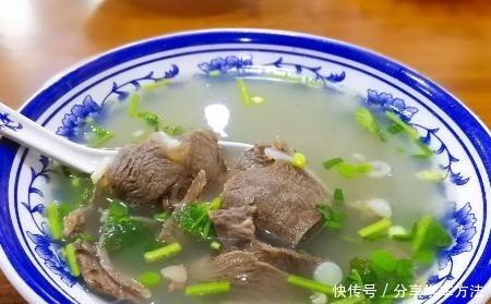 炖羊肉,这4种香料记得放,有了它们,肉汤奶白,羊肉鲜香无膻味