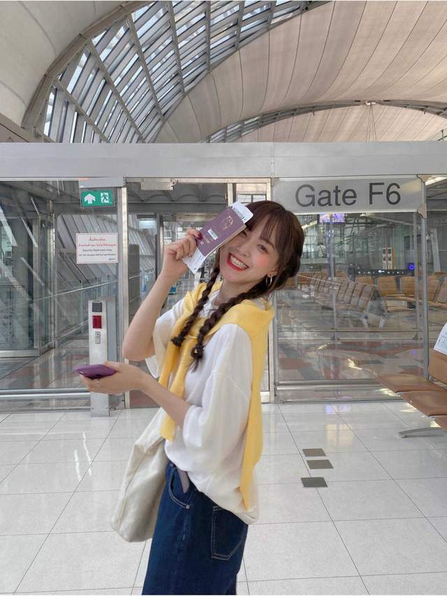 针织衫|被秋天的“阔腿裤”美到!不光很流行,搭配起来简单还很好看