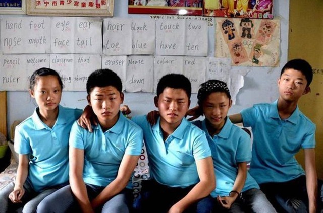 养育|国内首例“5胞胎”已成年,时隔18年,曾经的喜悦逃不过现实