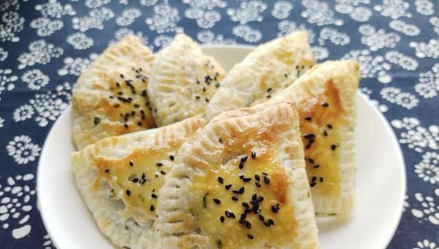 3张飞饼6个苹果酥,懒人版酥皮点心,小白也能做零失败