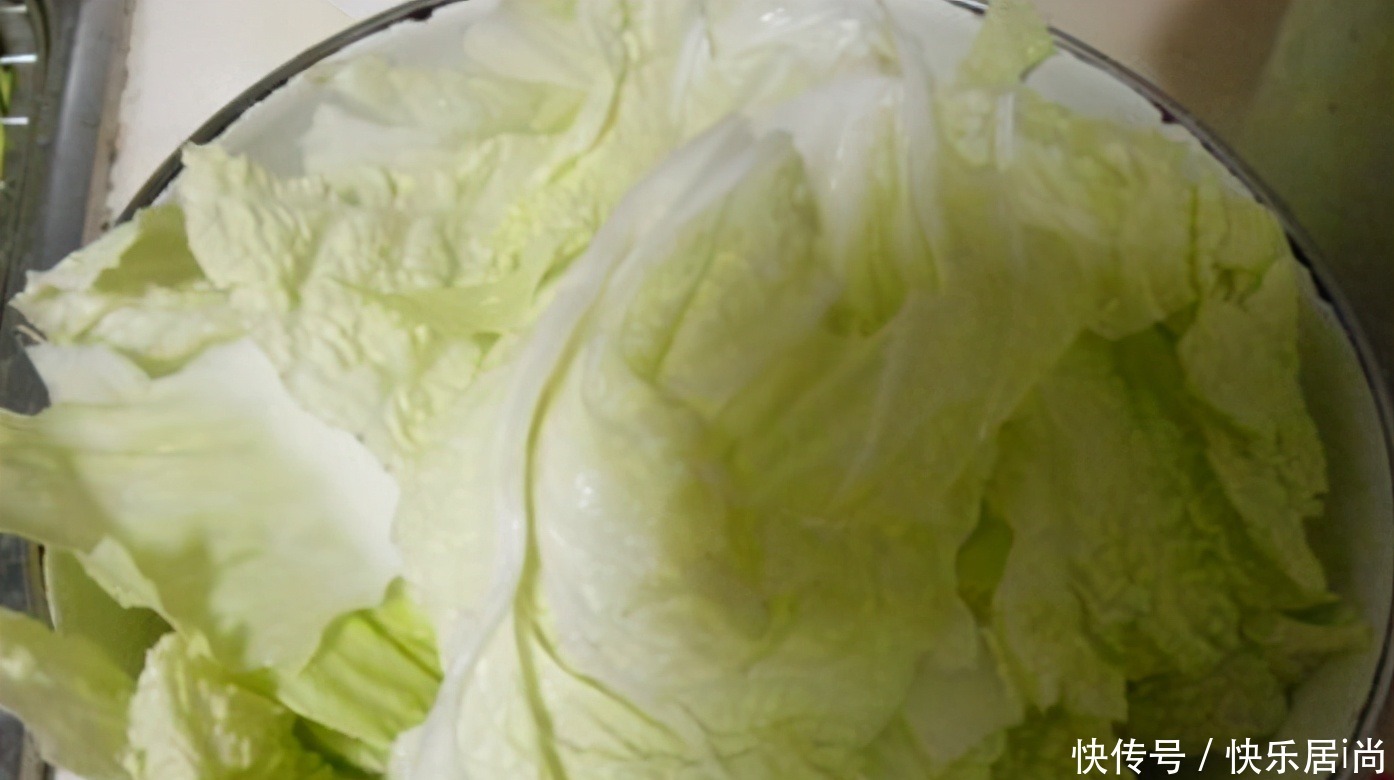 懒得炒菜,炖一锅懒人菜,荤素搭配,好吃不腻又简单!