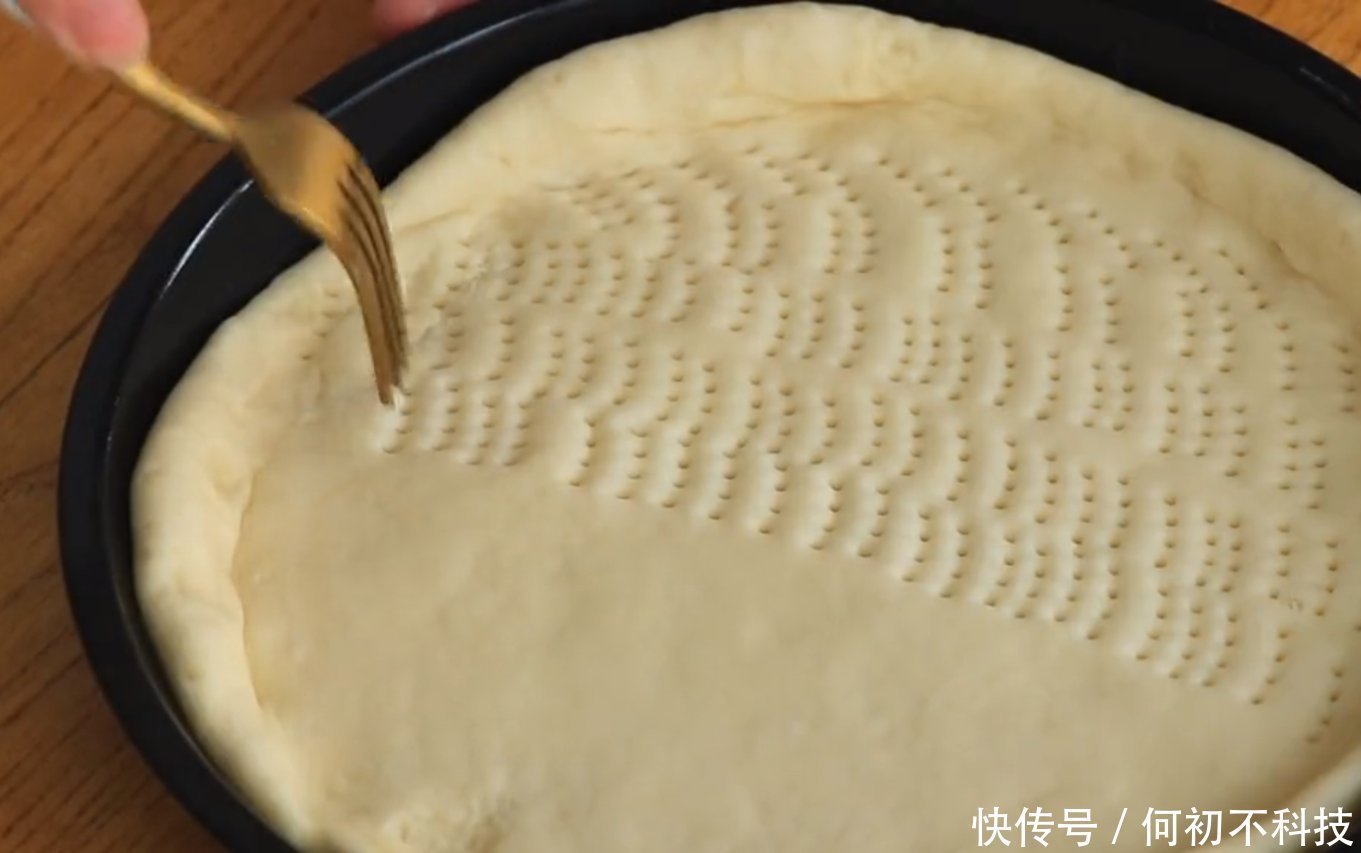 搅拌均匀|想吃披萨不用出去买,自己在家做,15块钱成本,做一次吃半月不坏
