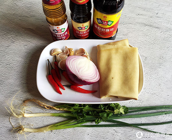 精灵|夏天少吃猪肉多吃它，买来不煎不炖，腌一腌加料烤一烤，鲜香好吃