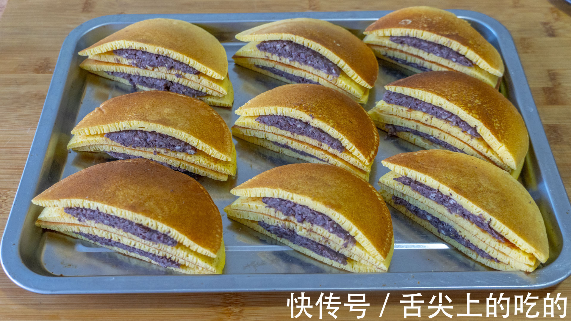 玉米面这样做，比蛋糕还好吃，柔软香甜，简单几步，2分钟出锅