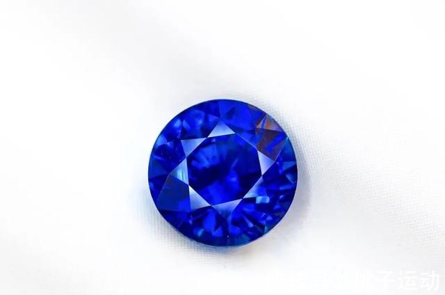蓝黑色&蓝宝石的颜色等级,了解一下!