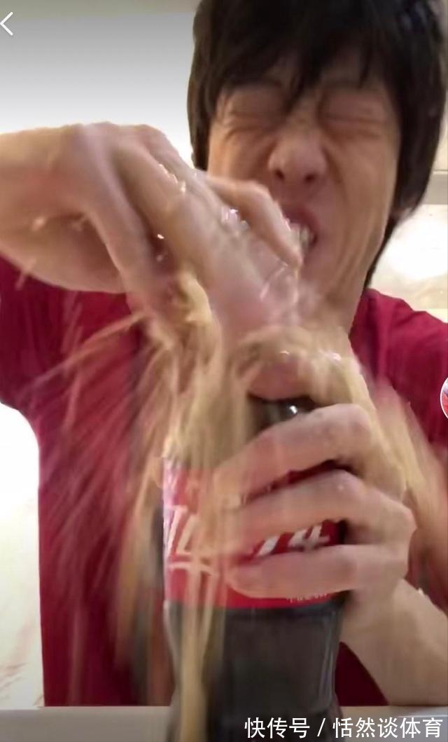 郭晶晶|张国伟私接广告被开除,退役503天后,30岁的张国伟宣布自费复出