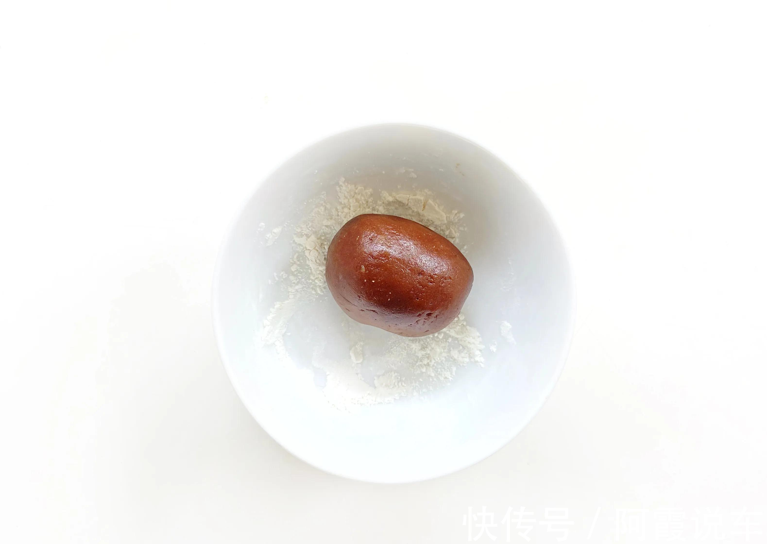 巧克力月饼|教你快手月饼做法，比传统月饼简单，比冰皮月饼好吃，值得一试