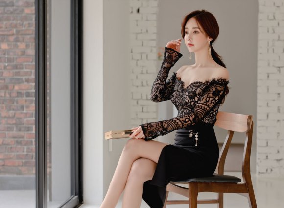 孙允珠|女神孙允珠时尚搭配:性感大长腿搭配高跟鞋,诠释完美女神