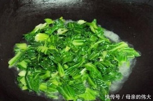 炒菜的时候,加上这个步骤,炒出来的菜会和饭店一样香