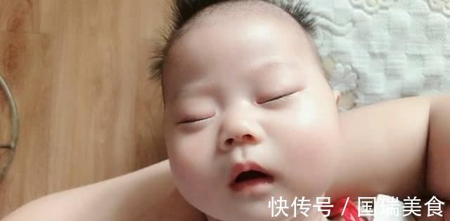 婴儿|婴儿睡觉需要枕头吗?宝宝有个好头型,做好这7点比定型枕更重要