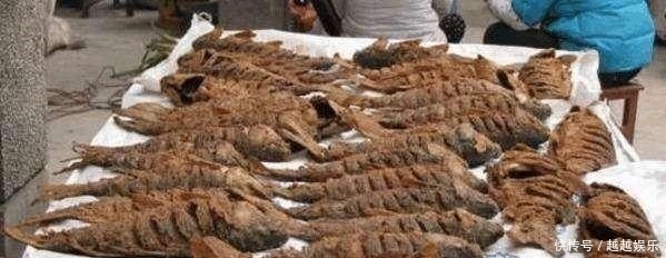 份子|打算给农村同学100的份子钱,看到饭菜,我默默拿出了500元