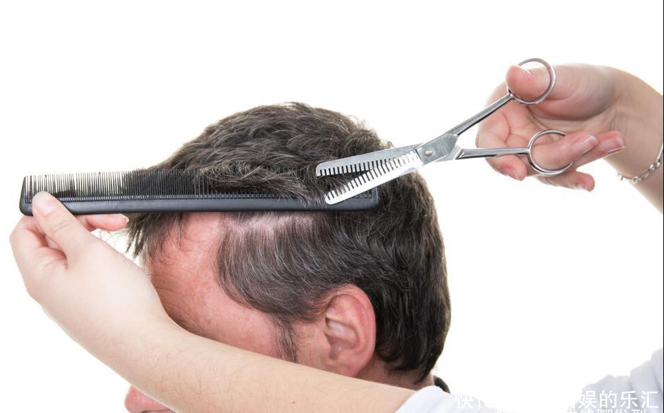 剪发|消费“50元”和“500元”剪发的人,区别不在钱上,而是谁给你剪