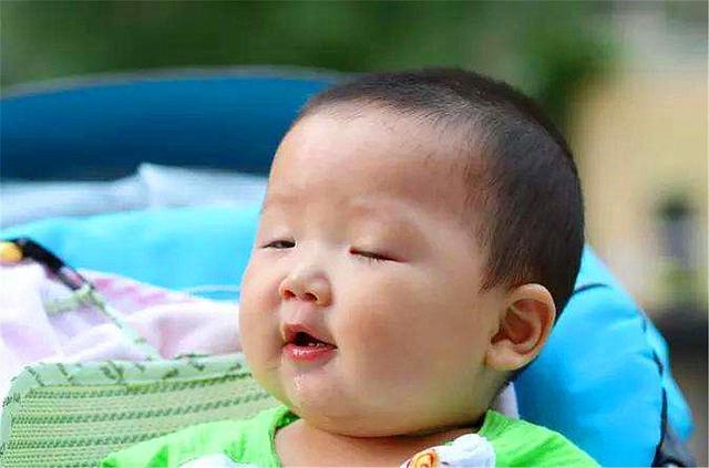 爸爸|爸爸姓“匡”,为一鸣惊人给儿子起这奇葩名,称:我怕别人记不住