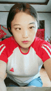 |搞笑GIF：妹子眼睛真优秀，怎么做到的？