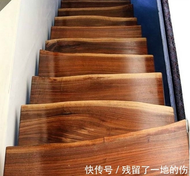 |趣味图片幽默段子笑话:哈哈哈,这个楼梯谁设计的,歪歪扭扭的