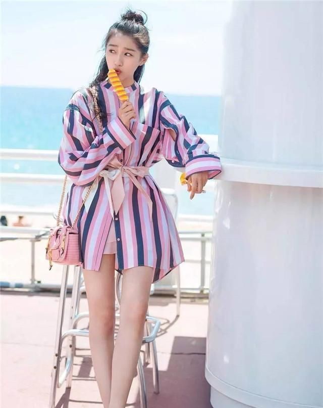 色初恋|小白鞋已经彻底失宠了,今年最流行的是这款“初恋鞋”,百搭减龄