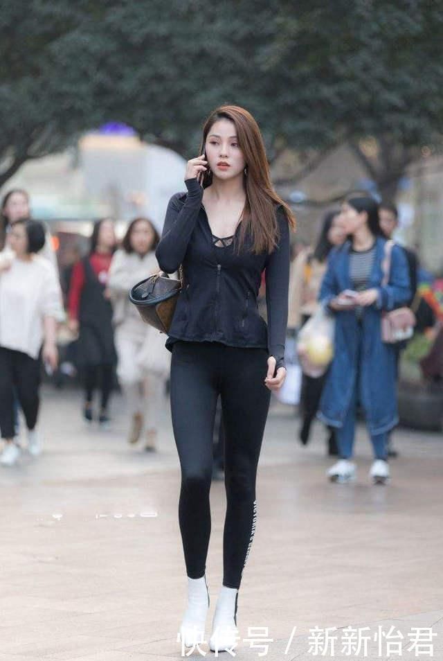 展示|街拍性感可爱紧身打底裤女人，走在街上回头率十足的美女