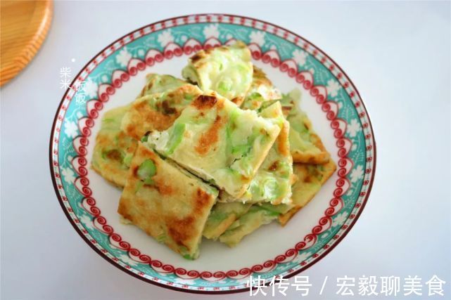 鸡蛋|丝瓜别总炒着吃了,加点面粉和鸡蛋,香软可口,早餐吃很不错