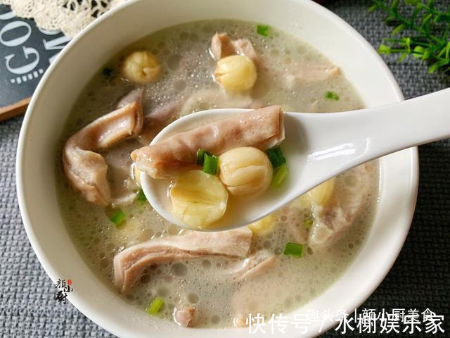 熬猪肚汤时不要只进行焯水，多加这1步，猪肚汤香浓纯白没腥味