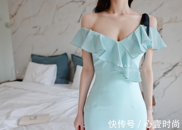 时尚|女神孙允珠高清时尚搭配:波萨诺瓦水晶钻石涟漪吊肩裙