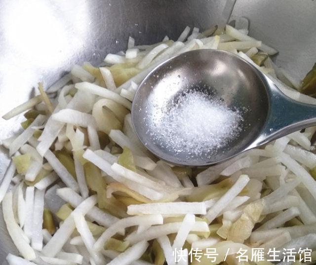 美味|白萝卜炒榨菜，非常不错的一道美味