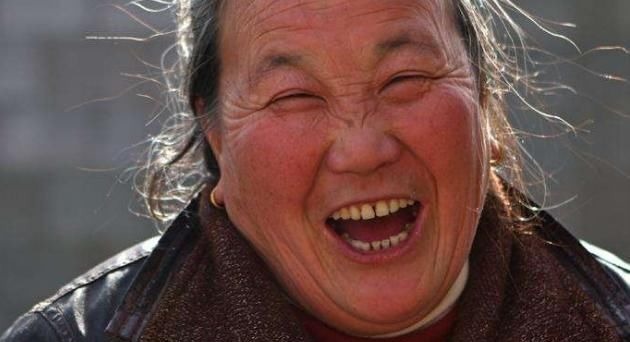 四不碰|双脚是肝脏健康的“报警器”,有4个症状,说明肝在变“坏”