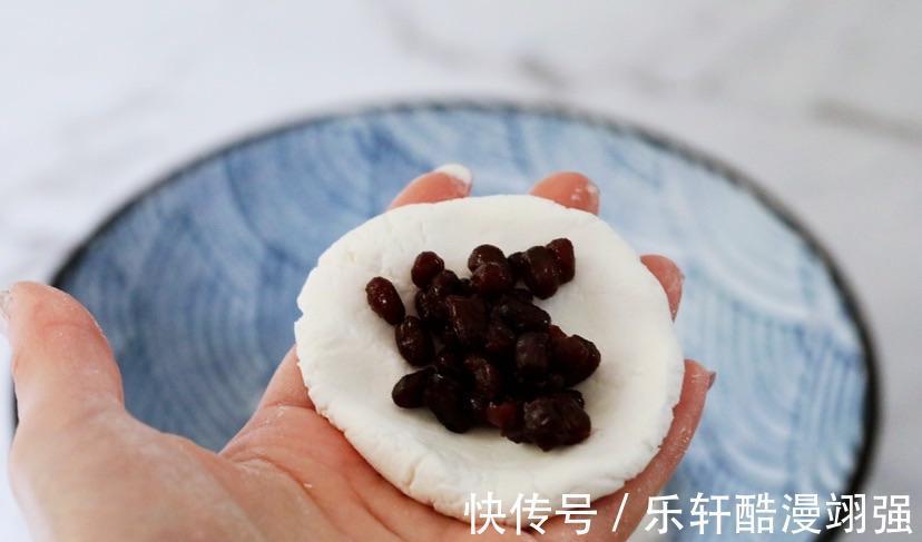 超好吃的糯米红豆饼,很适合当早餐,大人孩子都吃不够