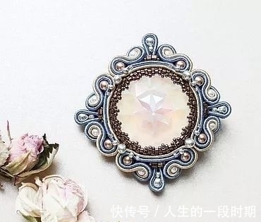 蛇腹线 款式各不相同,蛇腹线手工饰品展示了独特的美