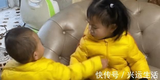 姐弟|“小怂怂弟弟”在姐姐面前服软,打归打,闹归闹,姐弟情永不变!
