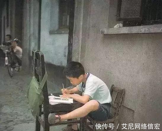 40年前的老照片,看看有沒有熟悉而又難忘的回憶呢?