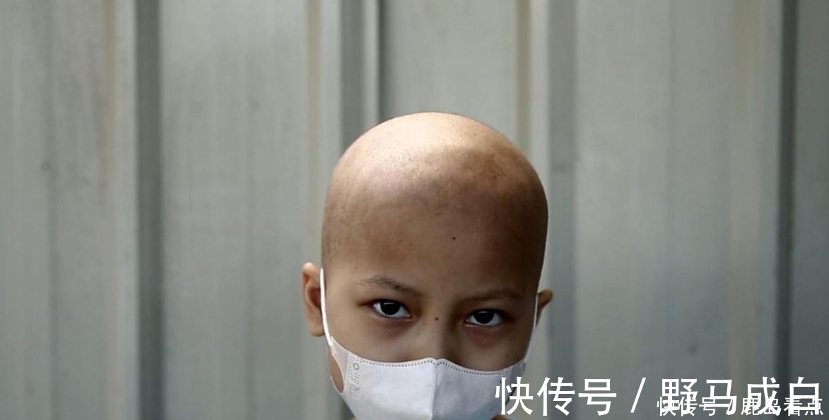 母亲|5岁儿子患上白血病,母亲捐骨髓后微笑离世,儿子一句话父亲泪崩