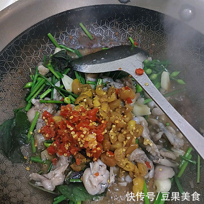 学会这样做#清香麻爽秒入魂#藤椒韭花牛蛙秒变大厨